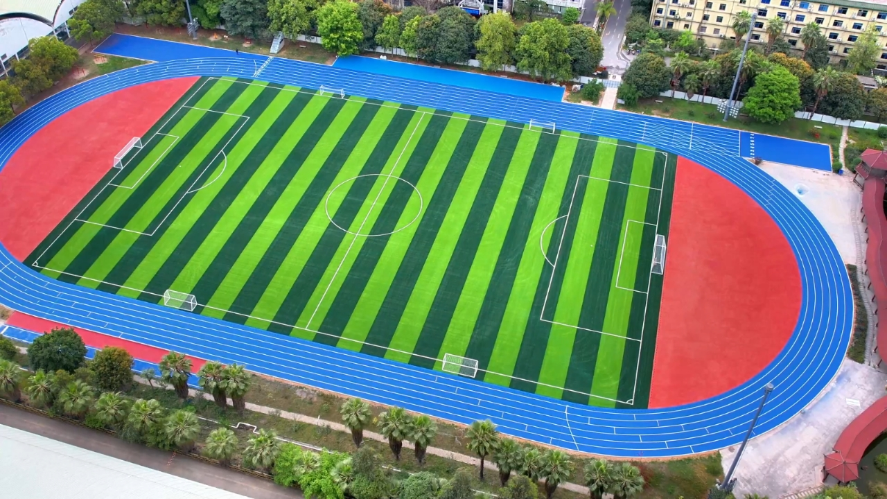 贵州师范大学400米跑道